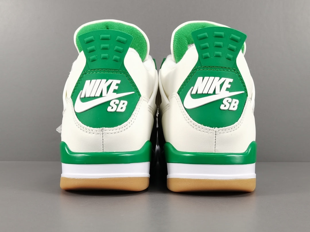 Air Jordan 4 SB "Pine Green"