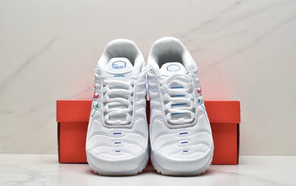 Nike Air VaporMax Plus “White Triple Logo”