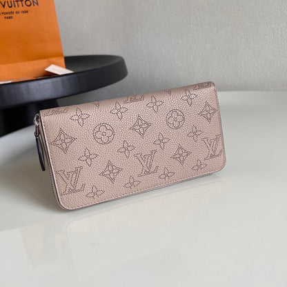 Louis Vuitton Zippy Wallet "Mahina Leather"