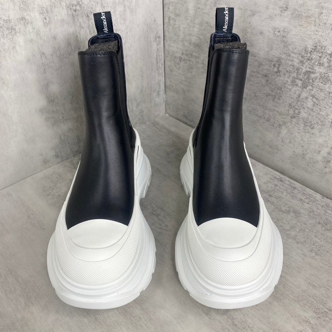 Alexander McQueen Tread Slick Chelsea Boots "Black-White"