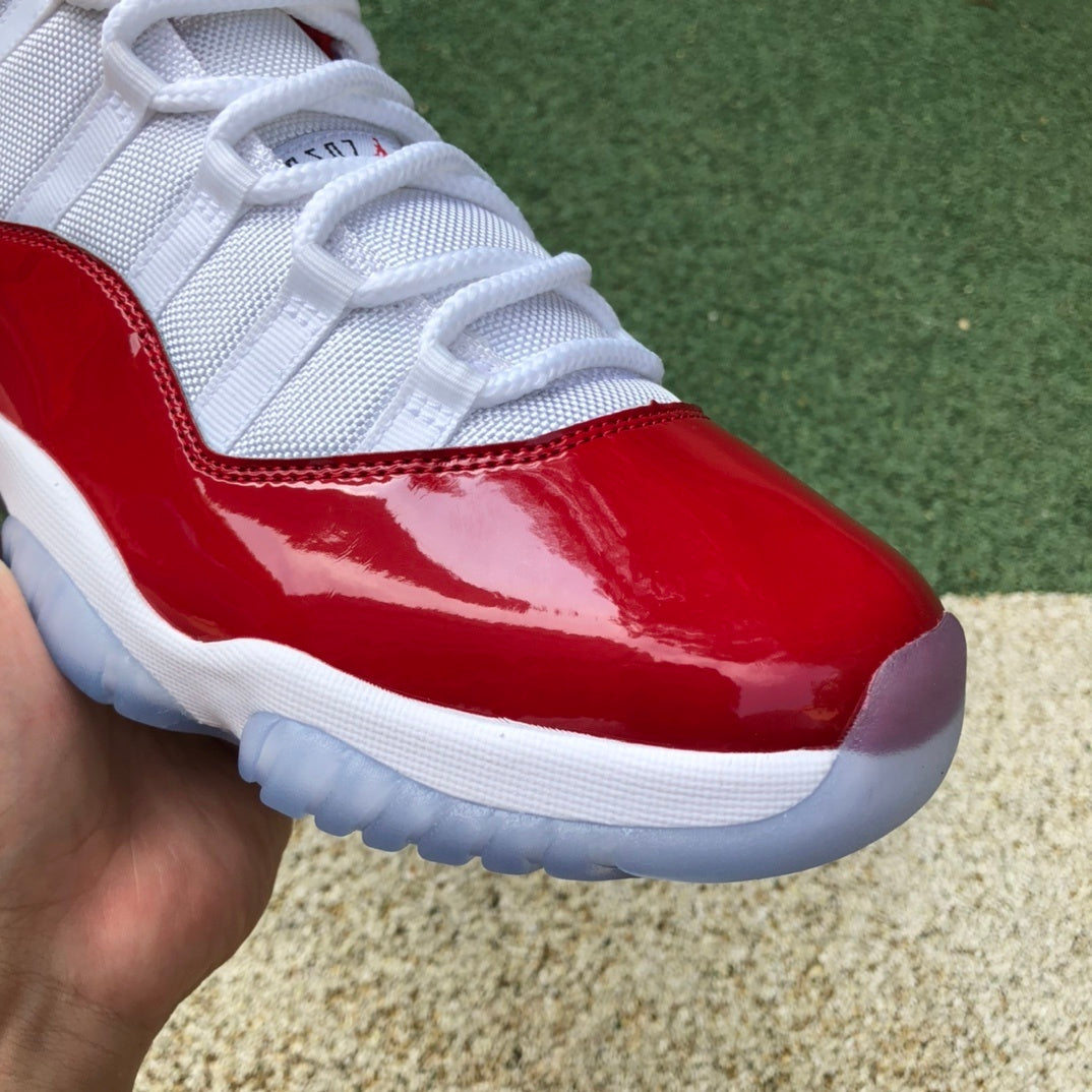 Air Jordan 11 Retro "Cherry"