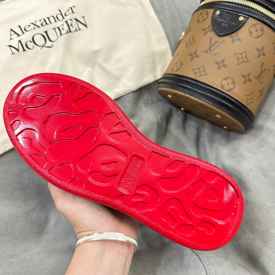 Alexander McQueen Oversized "White-Red Outline"