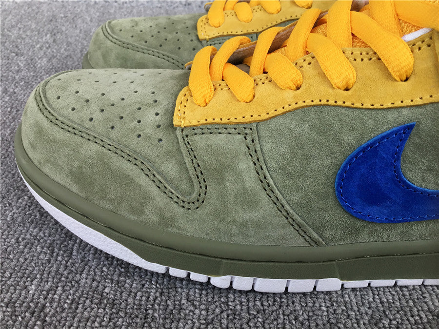 Nike SB Dunk Low "Puff N Stuff"