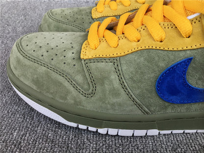 Nike SB Dunk Low "Puff N Stuff"