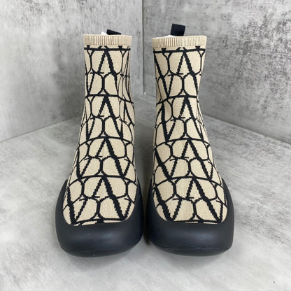 Valentino Garavani Cityshore "Beige-Black Monogram"