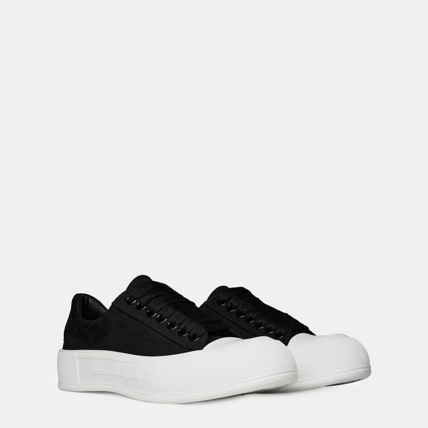 Alexander McQueen Deck Skate Plimsoll "Black-White"
