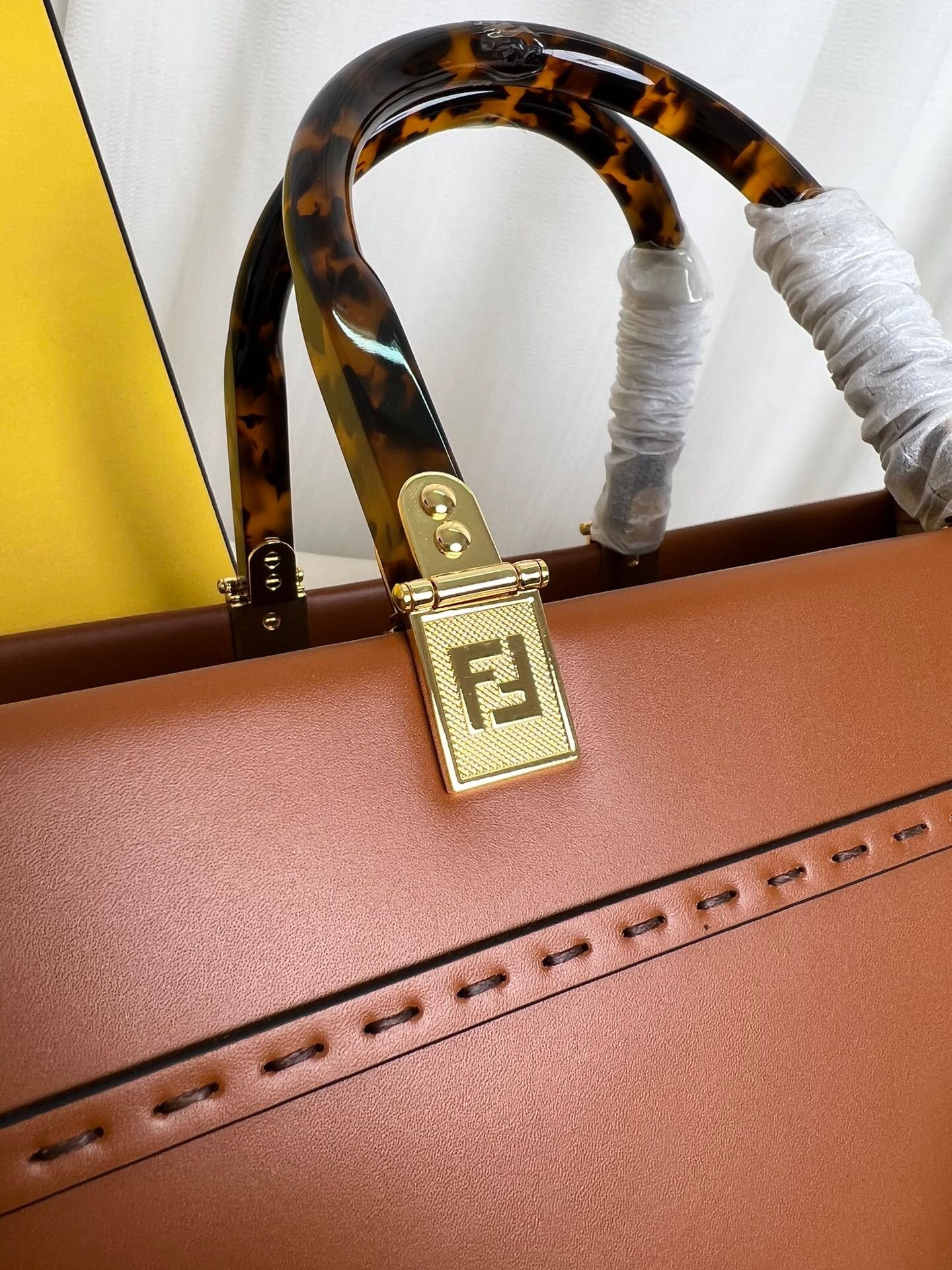 Fendi Sunshine Medium Leather Shopper