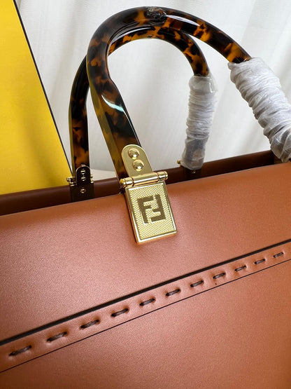 Fendi Sunshine Medium Leather Shopper