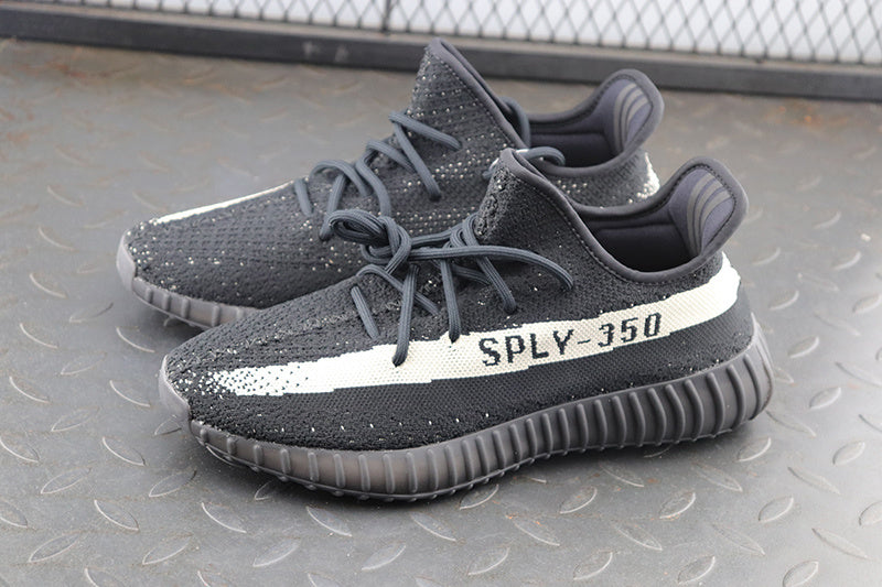 Yeezy 350 V2 "Black White"
