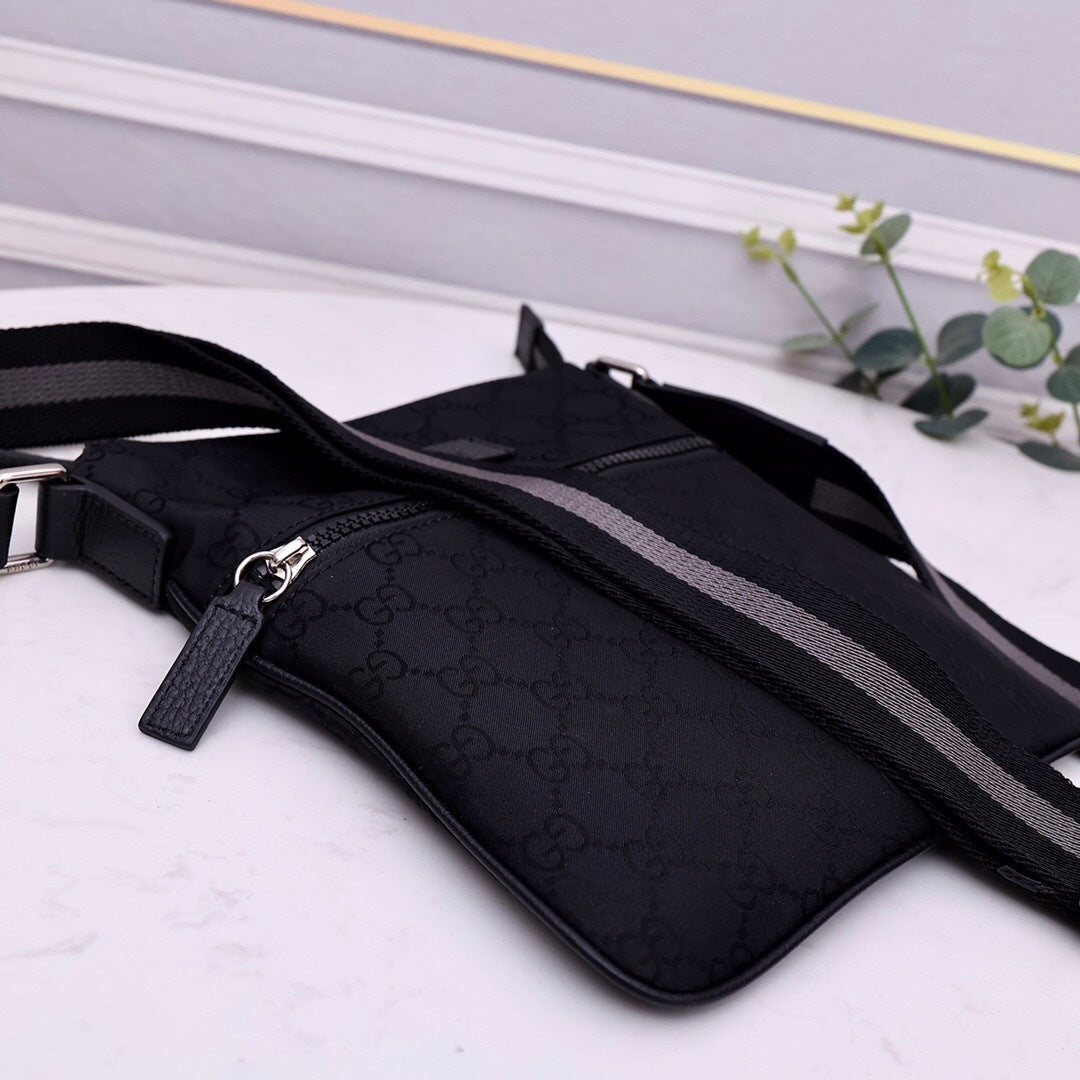 Gucci GG Messenger Bag