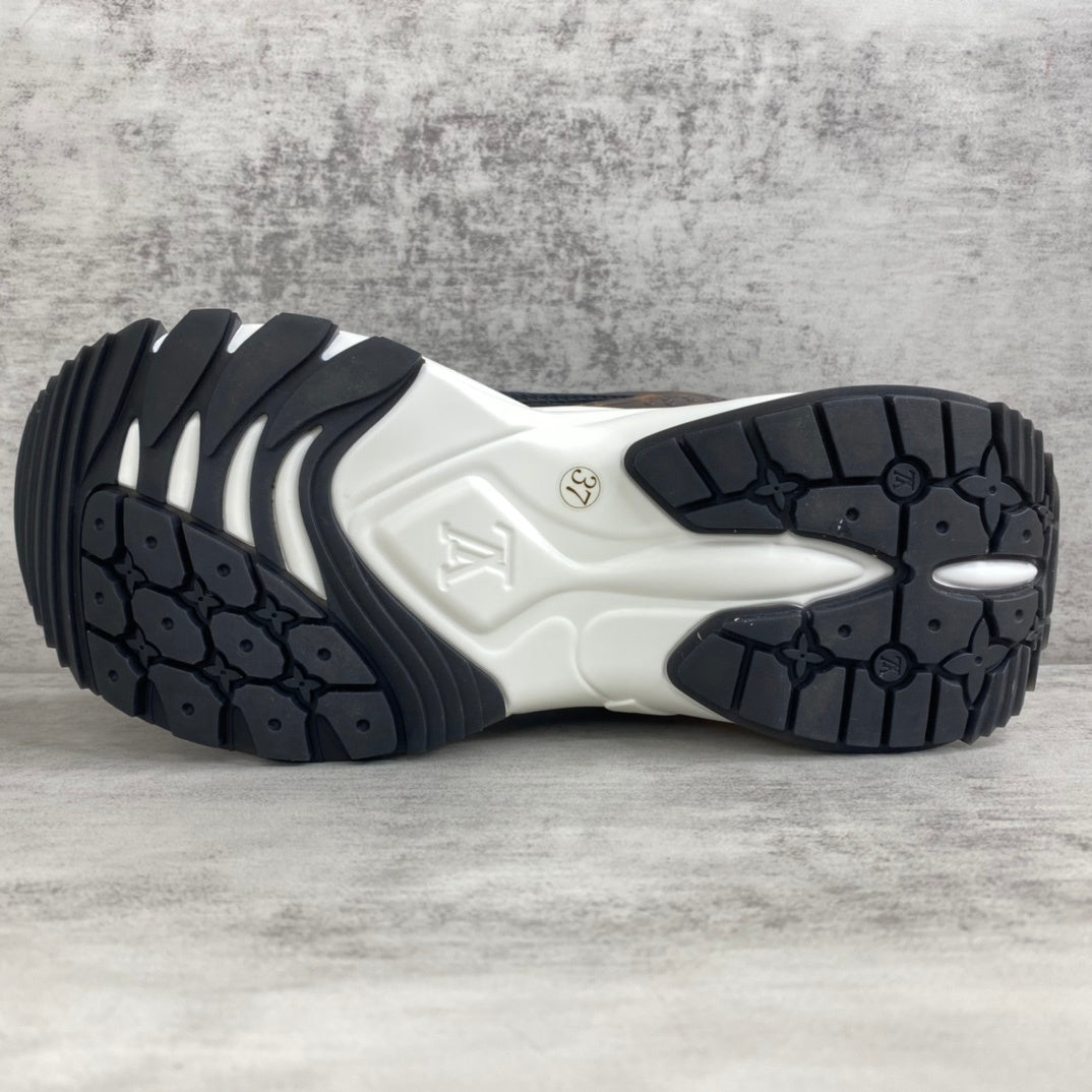 Louis Vuitton Run 55 "White-Black-Beige"