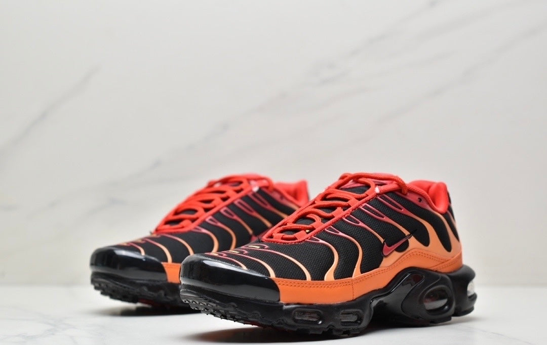Nike Air VaporMax Plus “Black-Orange-Red”