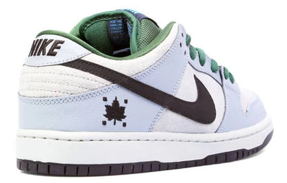 Nike SB Dunk Low "Maple Leaf"