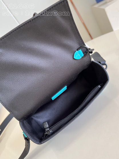 Louis Vuitton Steamer Wearable Wallet