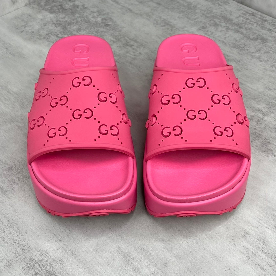 Gucci Slides "Pink"