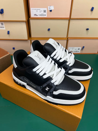 Louis Vuitton LV Trainer "Black"