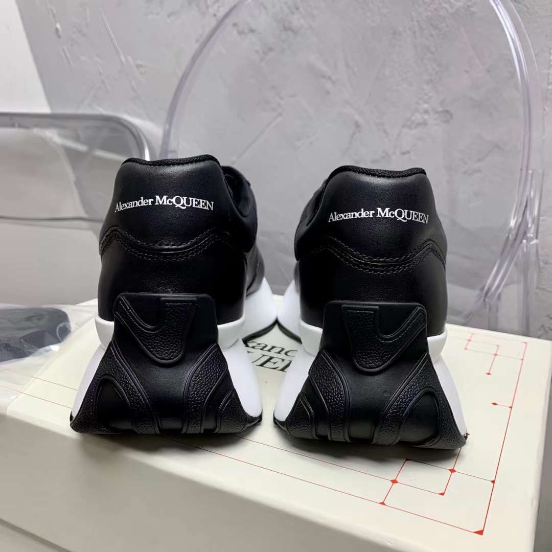 Alexander McQueen Sprint Runner "Black"