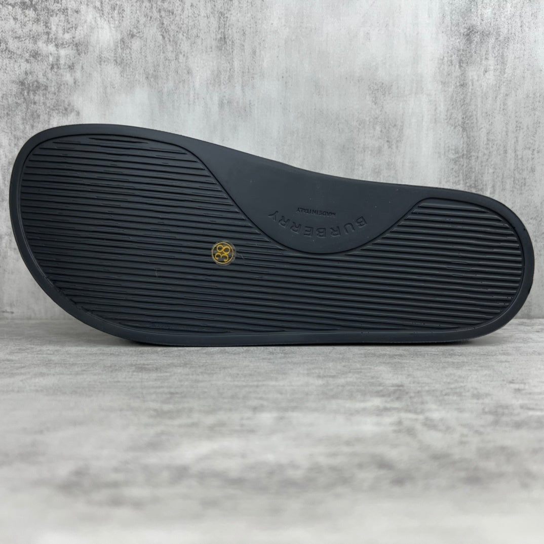 Burberry Slides "Black"