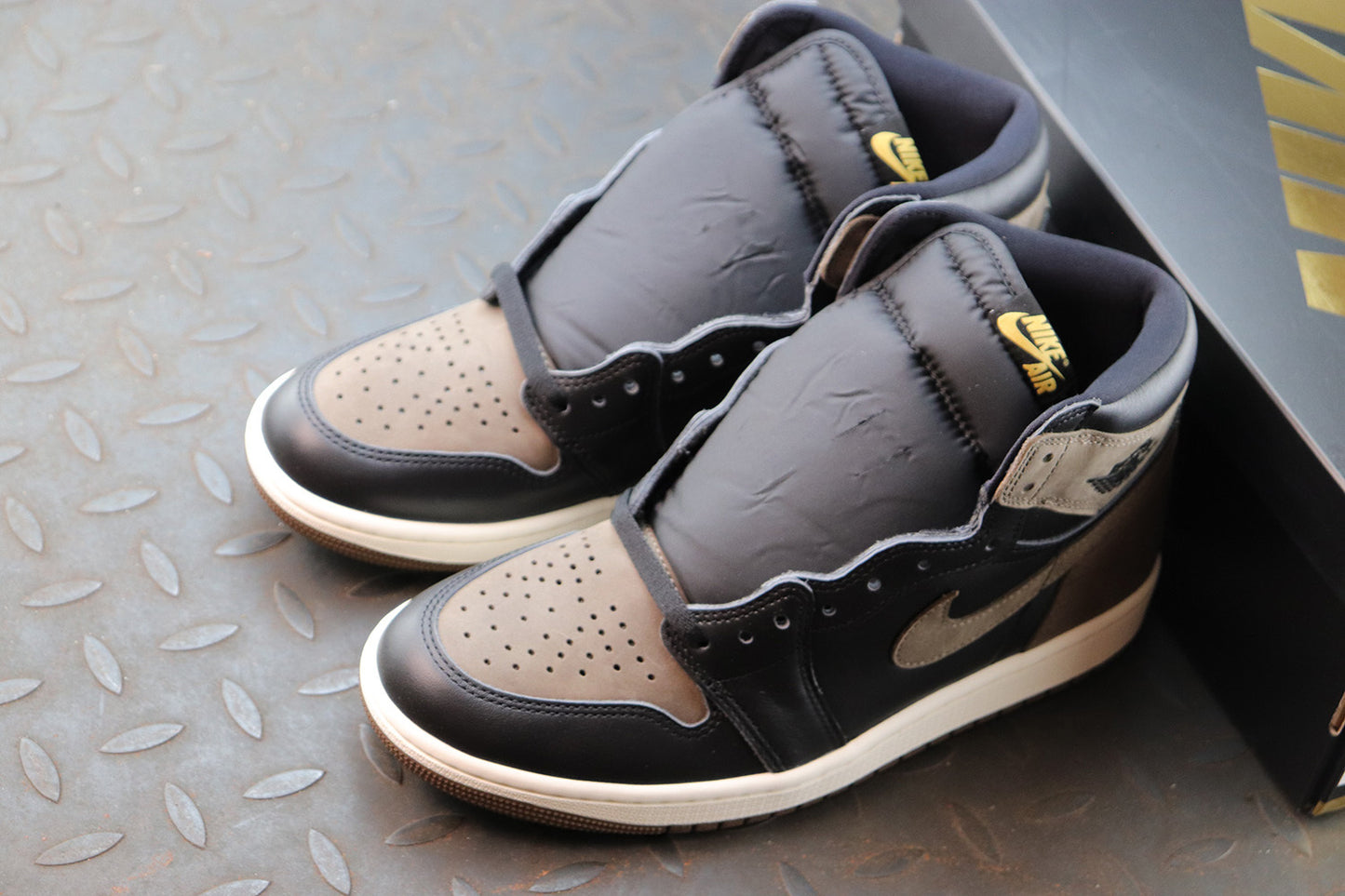 Air Jordan 1 Retro High OG "Palomino"