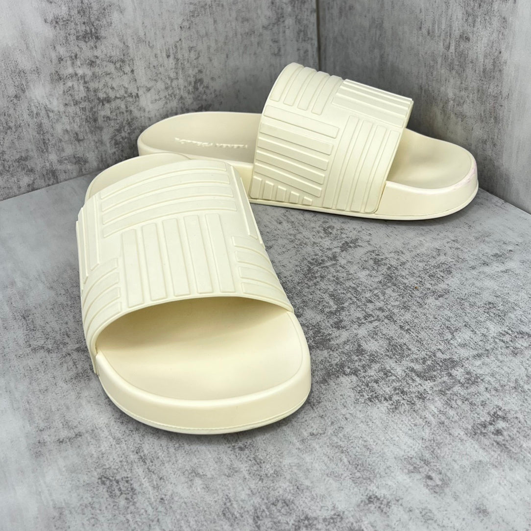 Bottega Veneta Slides "Cream"