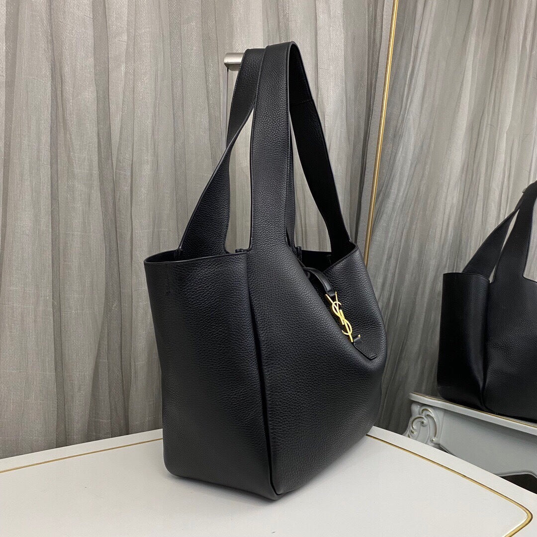 Saint Laurent Le 5 À 7 Bea in Grained Leather