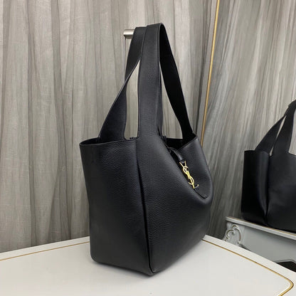 Saint Laurent Le 5 À 7 Bea in Grained Leather