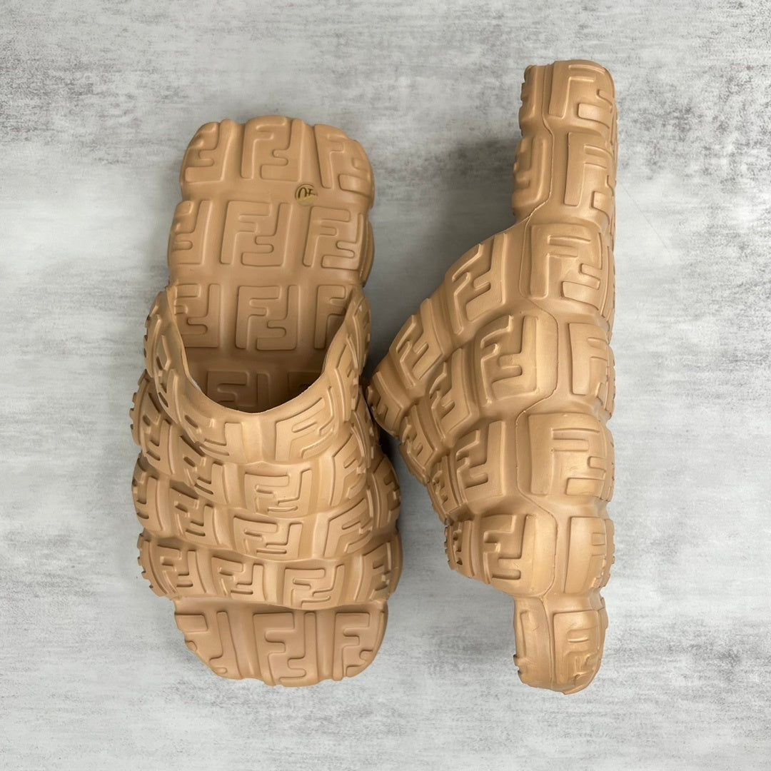 Fendi Cloud Slides "Camel"