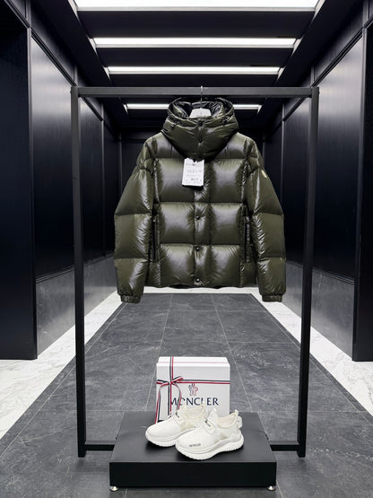 Moncler Parana Hooded Short Down Jacket "Olive Green"