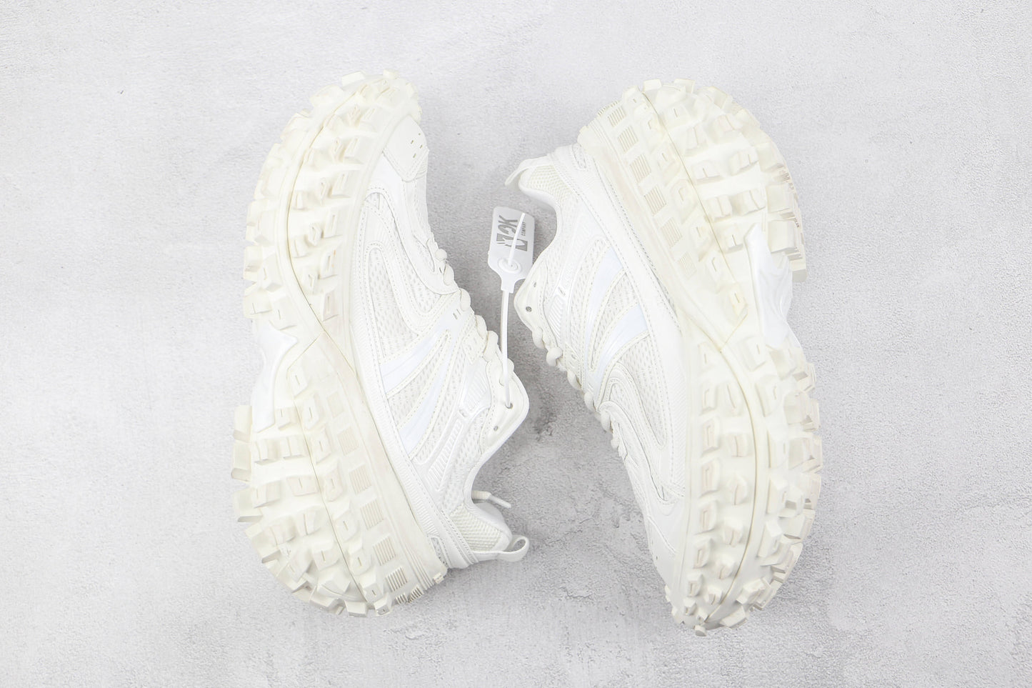 Balenciaga Bouncer "White"