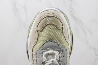 Balenciaga Triple S "Light Grey-Beige"