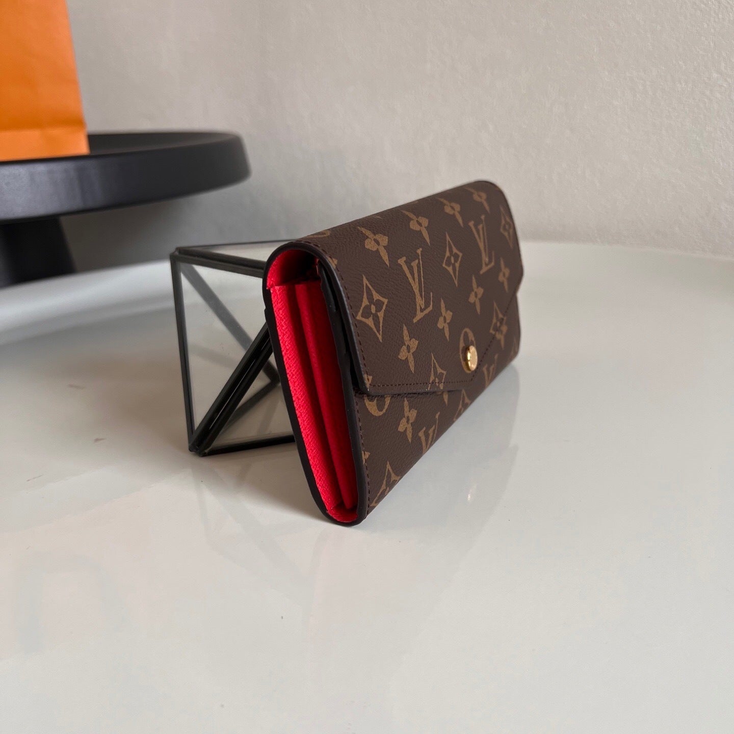 Louis Vuitton Sarah Wallet "Monogram"