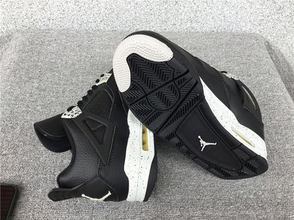 Air Jordan 4 Retro LS "Oreo"