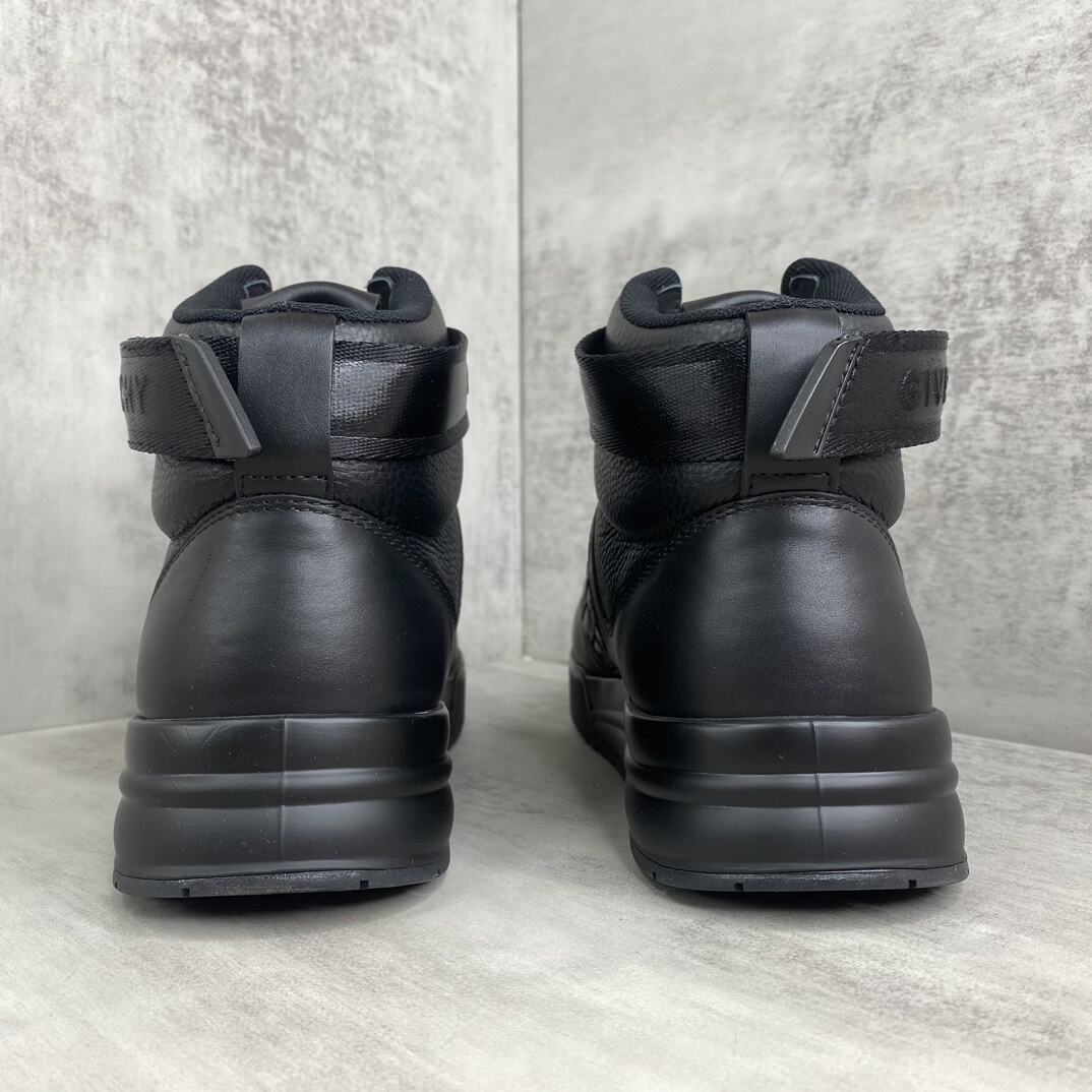 Givenchy High-Top G4 "Black"