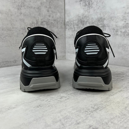Valentino Garavani Climbers "Black"