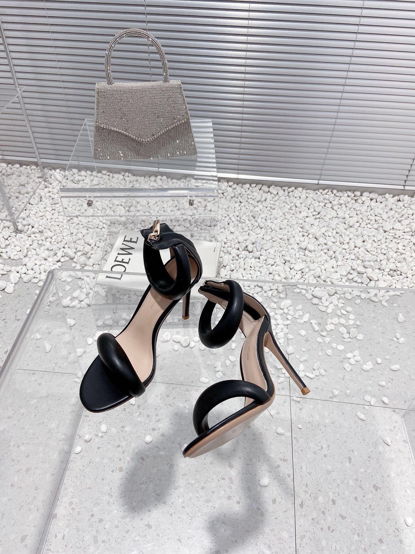Gianvito Rossi Bijoux High Heels 100mm "Black"
