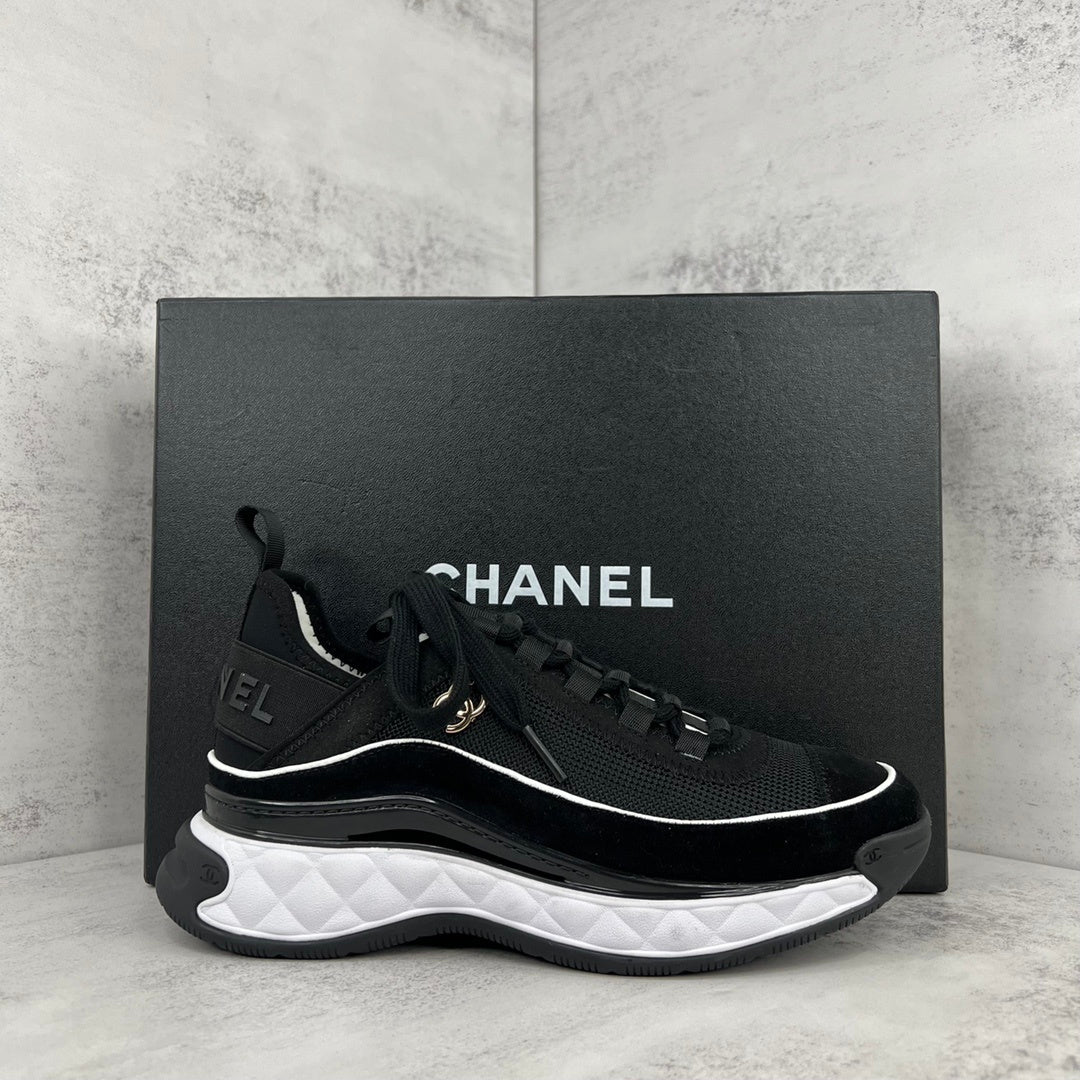 Chanel 22B "Black"