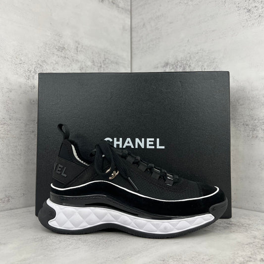 Chanel 22B "Black"