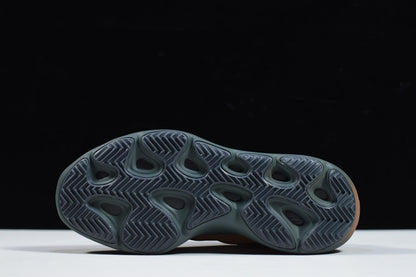 Yeezy 700 V3 "Copper Fade"