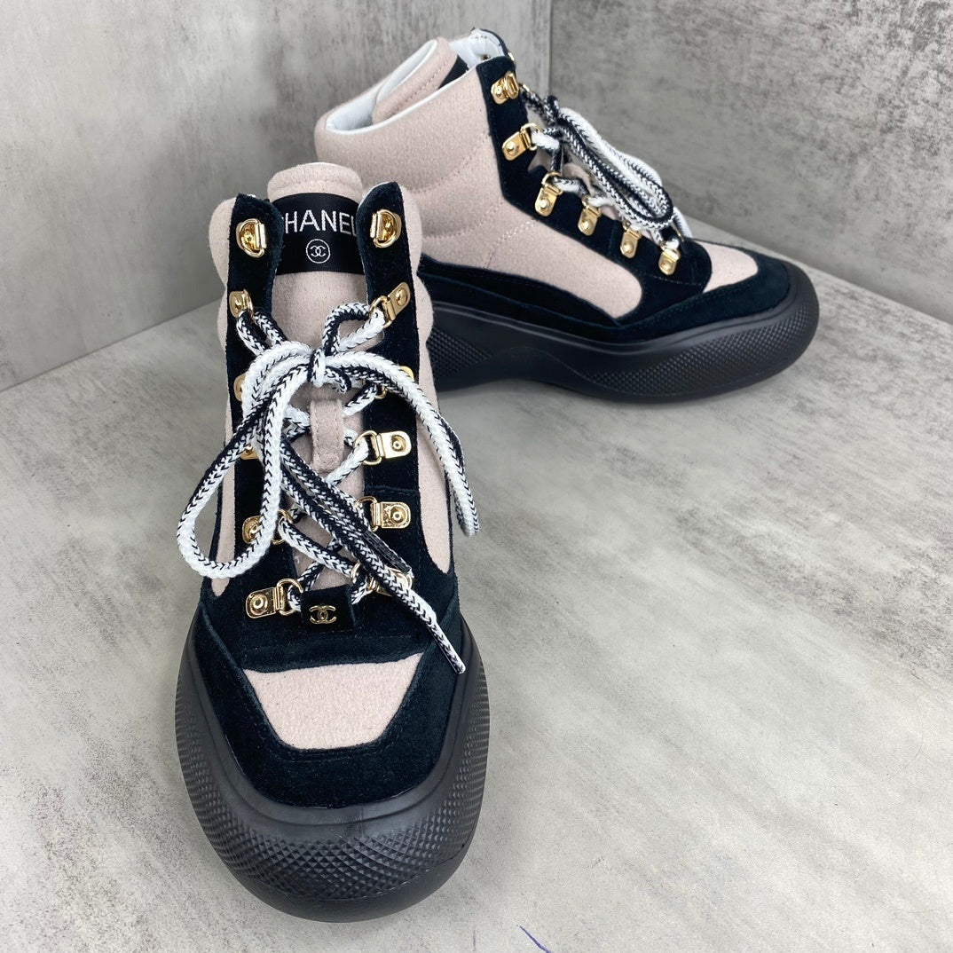 Chanel Snow Boots "Black-Pink Suede"