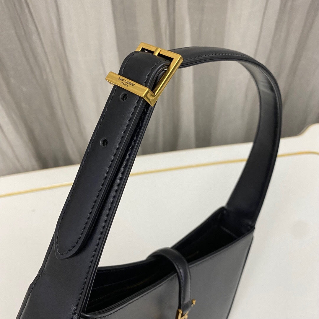 Saint Laurent le 5 à 7 in Smooth Leather