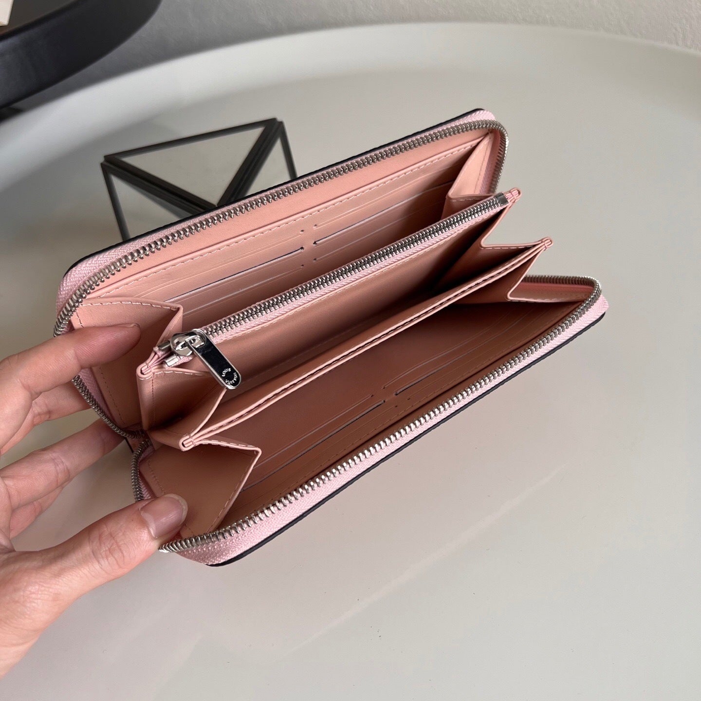 Louis Vuitton Zippy Wallet "Mahina Leather"