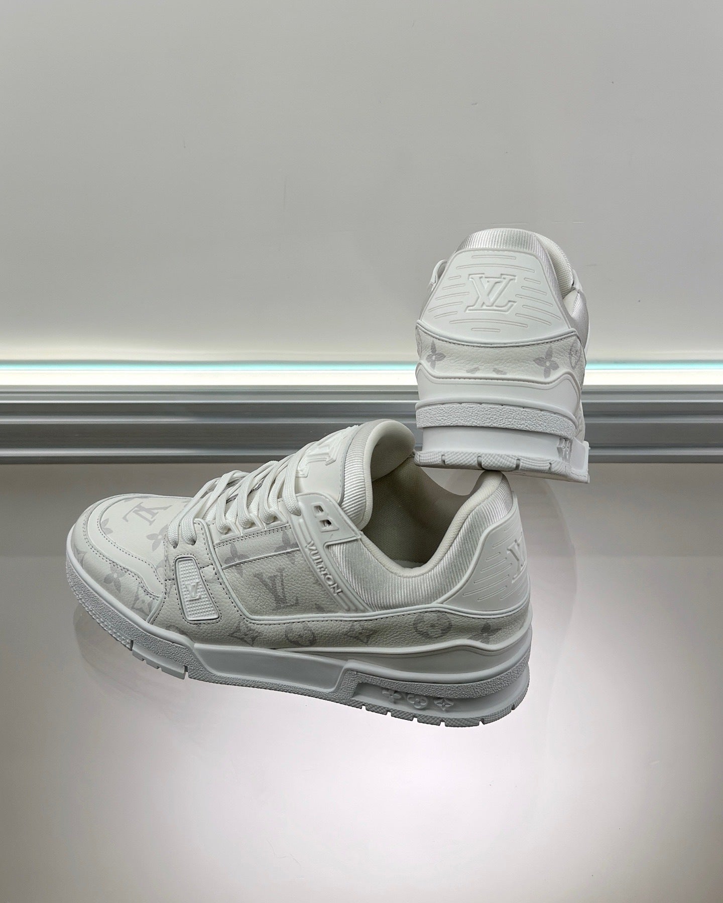 Louis Vuitton LV Trainers "White Monogram"