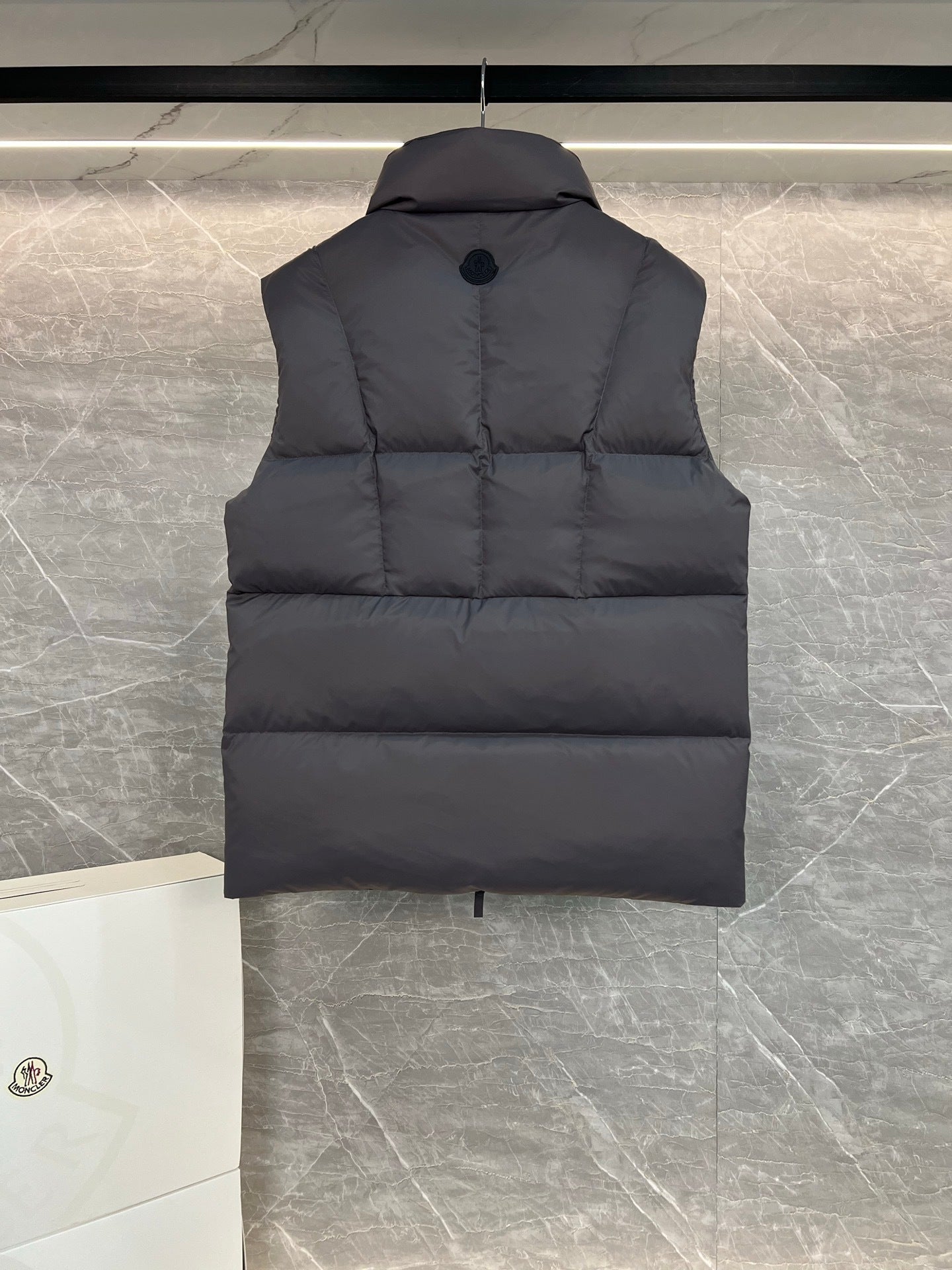 Moncler Janze Geometric-Quilted Down Vest "Grey"