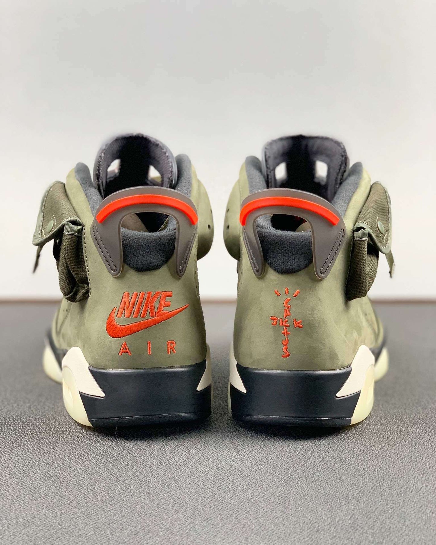 Travis Scott x Air Jordan 6 Retro "Cactus Jack"