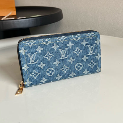 Louis Vuitton Zippy Wallet "Monogram Blue Denim"