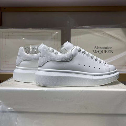 Alexander McQueen Oversized "White-Grey Crocodile"
