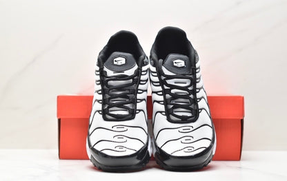 Nike Air VaporMax Plus “White-Black”