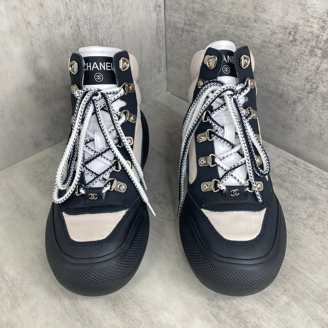 Chanel Snow Boots "Black-Beige"