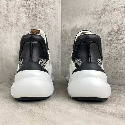 Louis Vuitton Arklight "White-Black Embroided"