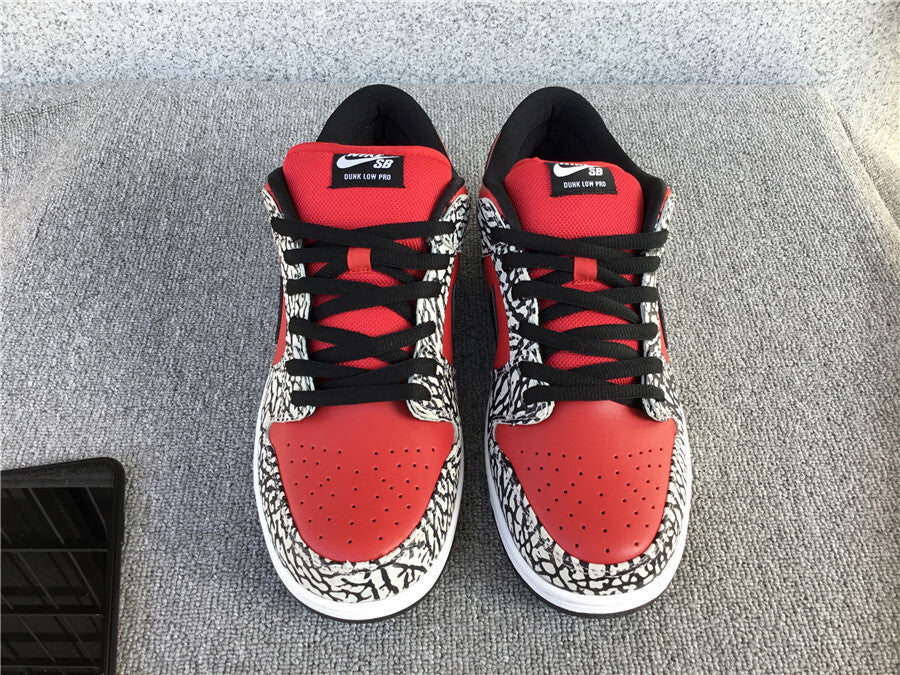 Supreme x Nike SB Dunk Low Premium "Red Cement"